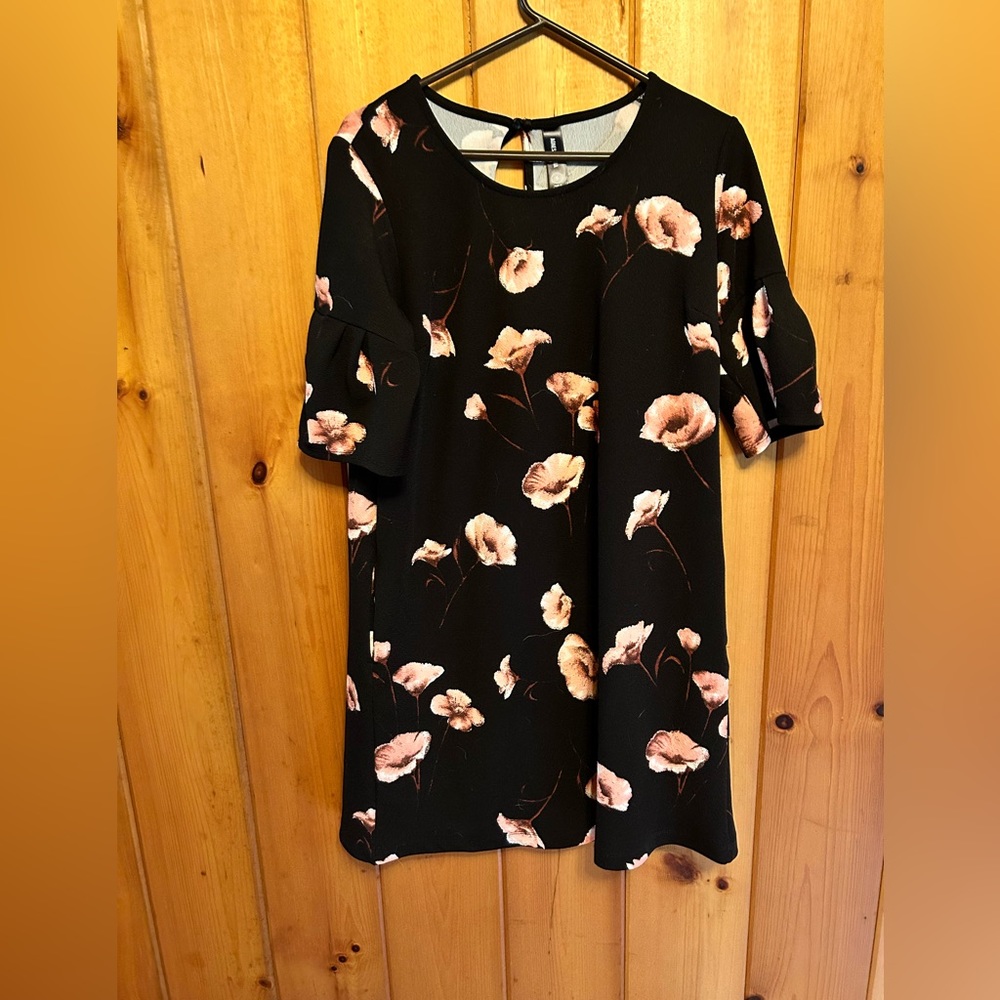 Small Agnes & Dora Adams Floral Romance